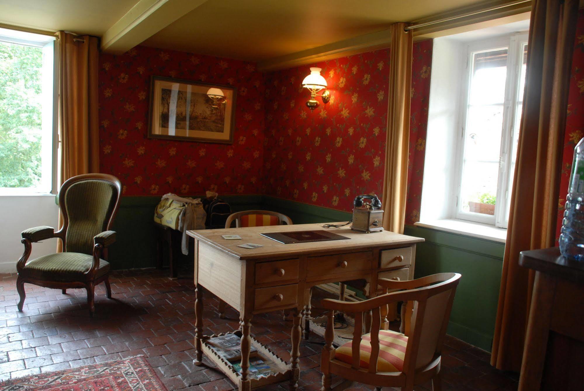Chez Jacotte Et Elia Bed & Breakfast Saint-Galmier Exterior photo